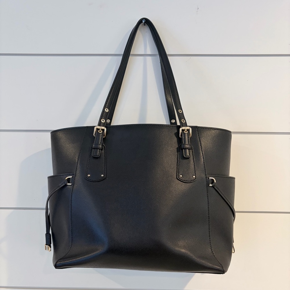 Michael Kors Voyager Black Saffiano Leather Tote Gold Classic Chic Workwear Luxe - Picture 5 of 12